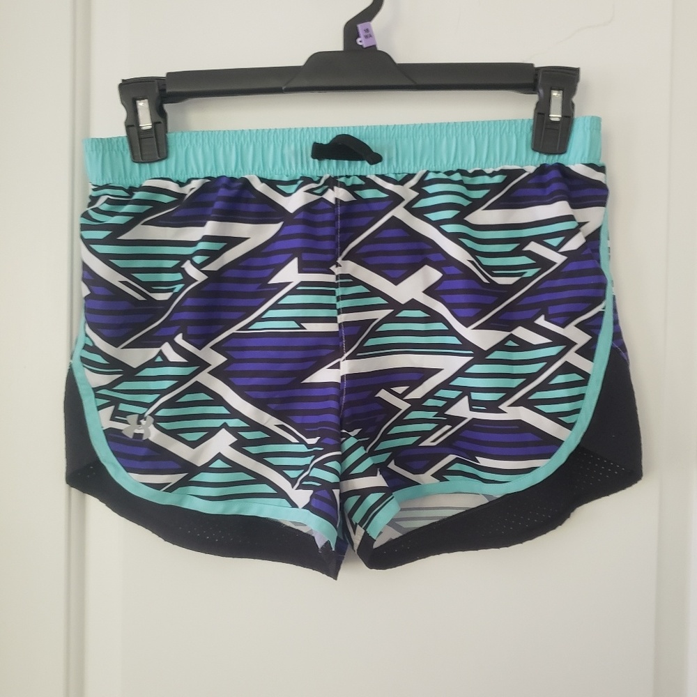 3/$20 Under Armour youth heat gear shorts sz xl